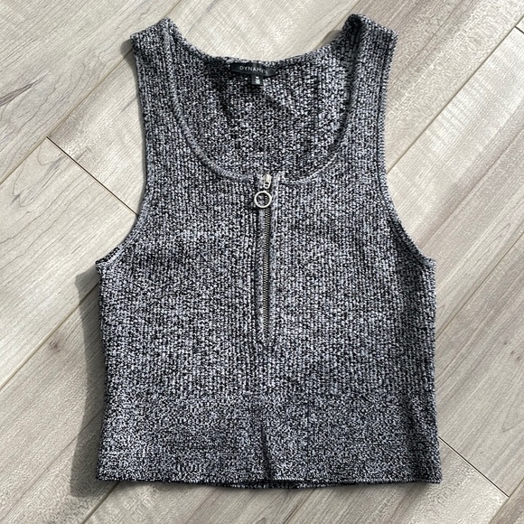 Dynamite CropTop 🩶🧨 - Picture 4 of 7